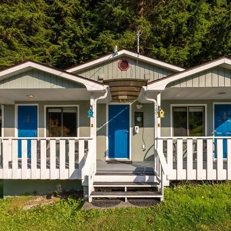 The Cabins At Alert Bay Exterior photo