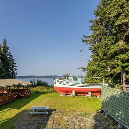 The Cabins At Alert Bay Exterior photo