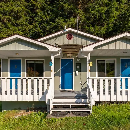 The Cabins At Alert Bay Exterior photo