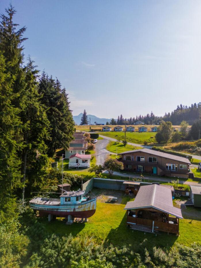 The At Lodge *
